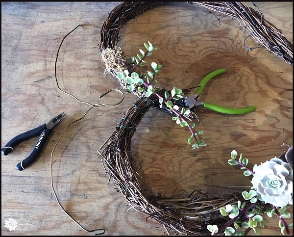 add a hanger to your grapevine heart wreath